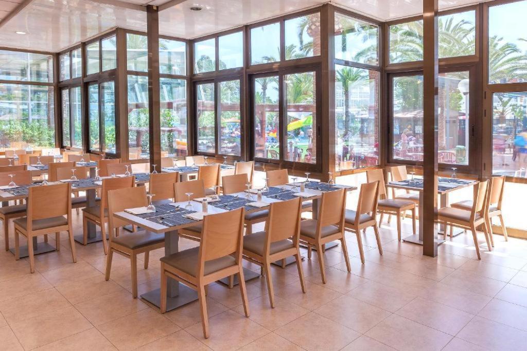 Port Denia Hotell Eksteriør bilde