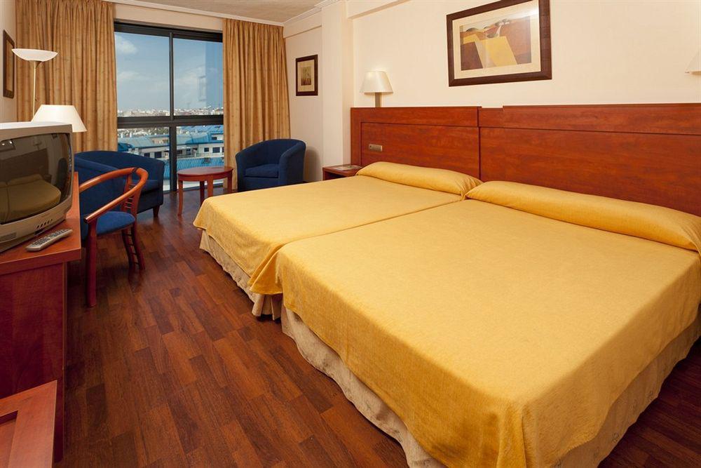 Port Denia Hotell Eksteriør bilde